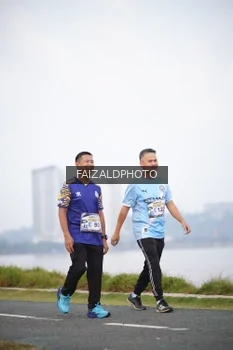 Runner Photo 4315380