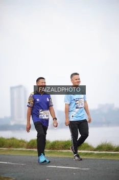 Runner Photo 4315381
