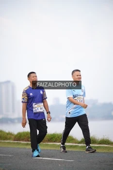 Runner Photo 4315384