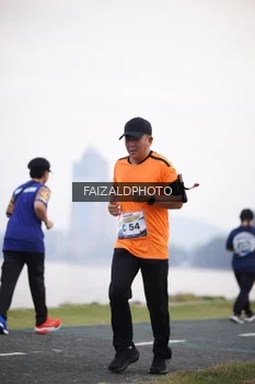 Runner Photo 4315385