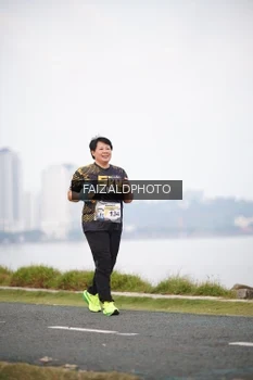 Runner Photo 4315413