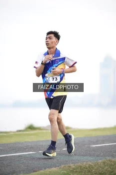 Runner Photo 4315451
