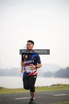 Runner Photo 4315498