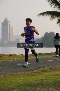Runner Photo 4315545