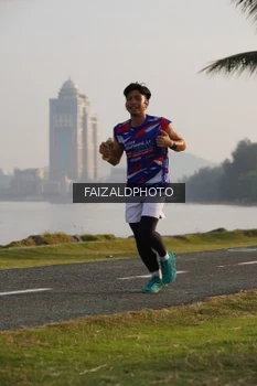 Runner Photo 4315549