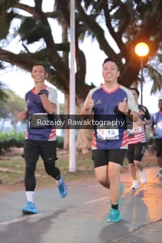 Runner Photo 4315551
