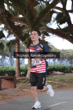 Runner Photo 4315588