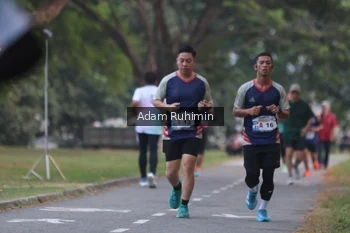 Runner Photo 4315669
