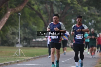 Runner Photo 4315673