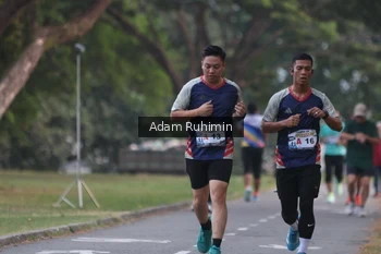 Runner Photo 4315674