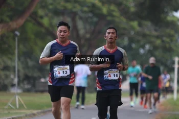 Runner Photo 4315677