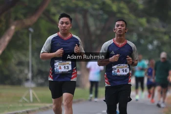 Runner Photo 4315679