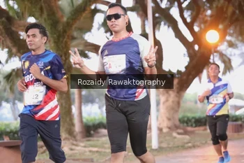 Runner Photo 4315717