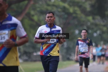 Runner Photo 4315784