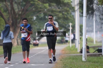 Runner Photo 4315865