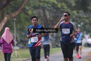 Runner Photo 4315874