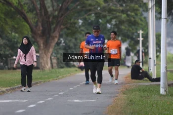 Runner Photo 4316002