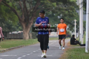 Runner Photo 4316003