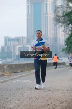 Runner Photo 4316011