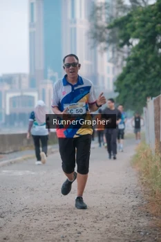Runner Photo 4316015