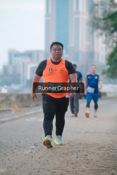 Runner Photo 4316036