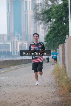 Runner Photo 4316057