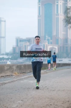 Runner Photo 4316063
