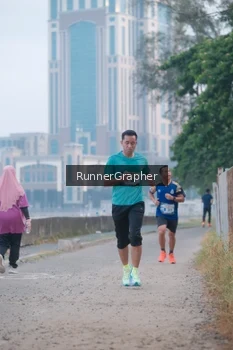 Runner Photo 4316074