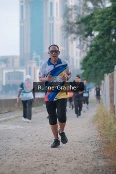 Runner Photo 4316129