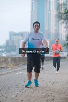 Runner Photo 4316131