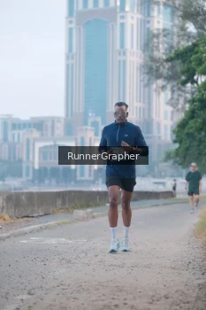 Runner Photo 4316135