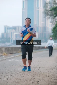 Runner Photo 4316143