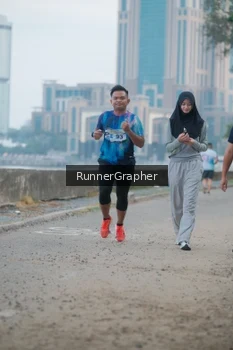 Runner Photo 4316151