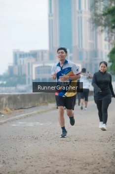 Runner Photo 4316153