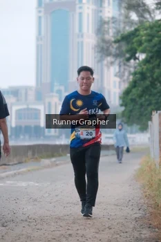 Runner Photo 4316175