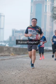 Runner Photo 4316193