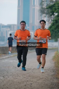 Runner Photo 4316246