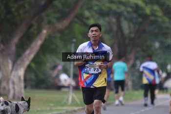 Runner Photo 4316255