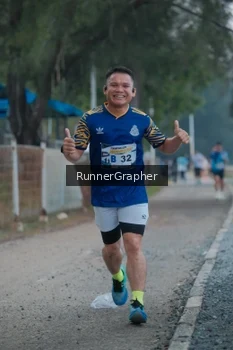 Runner Photo 4316275