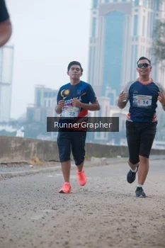 Runner Photo 4316278