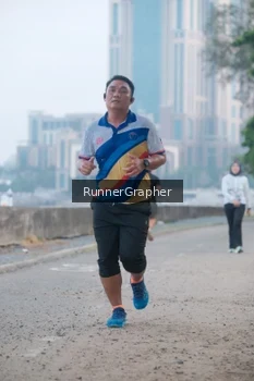 Runner Photo 4316304
