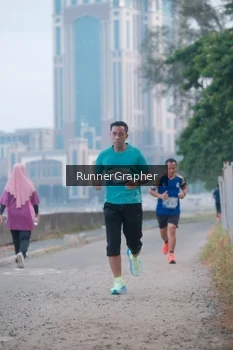 Runner Photo 4316317