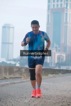 Runner Photo 4316334