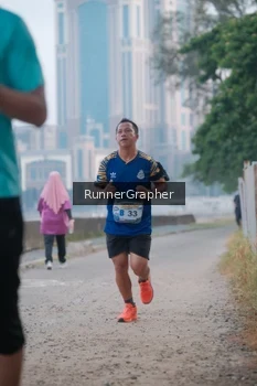 Runner Photo 4316335