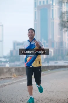 Runner Photo 4316350