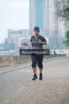 Runner Photo 4316352