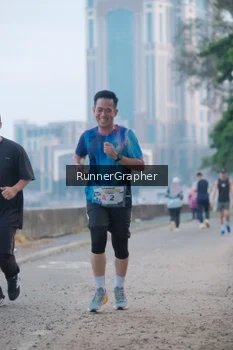 Runner Photo 4316363