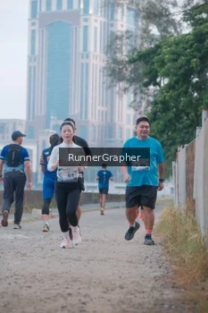Runner Photo 4316372