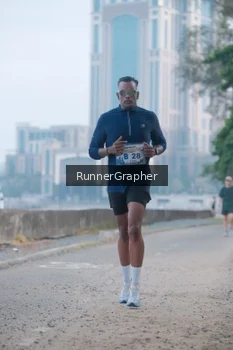 Runner Photo 4316378