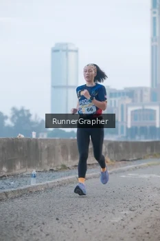 Runner Photo 4316379